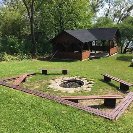 Osrodek Wypoczynkowy Sielawa Vila Chrzypsko Wielkie Exterior foto